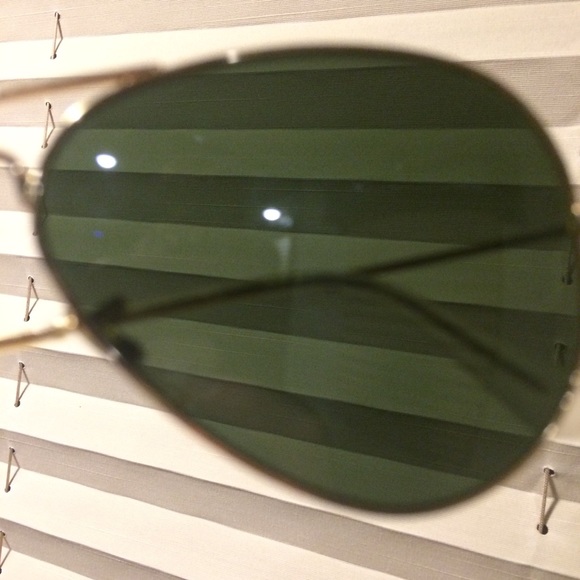 Gold Ray-Ban Aviators - Picture 8 of 8